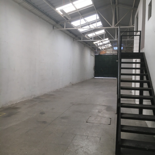 Oficinas Con Bodega