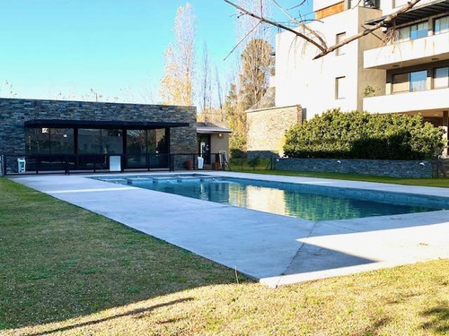 Imagen 7 de 24 de Excelente Departamento En Venta De 4 Ambientes Con Jardin Y Parrilla En Pb