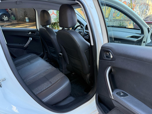 Peugeot 208 1.6 Feline Tiptronic
