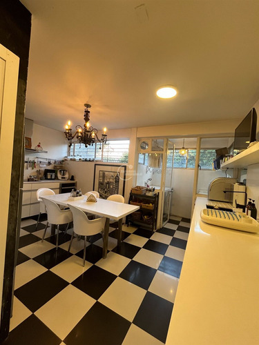 Departamento En Venta De 2 Dorm. Con Jardin A Pasos Del Vma