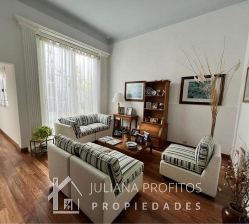 Casa De 4 Ambientes En Quilmes Oeste