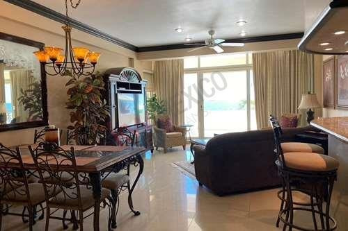 Imagen 19 de 25 de ¡la Terraza Más Grande Frente Al Mar!