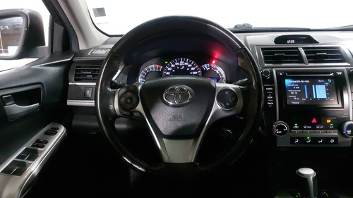 Toyota Camry 3.5 SE V6 6AT