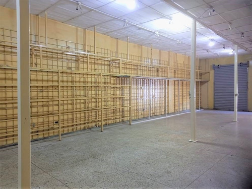 Local Comercial En Venta, Calle Ramírez, San Félix