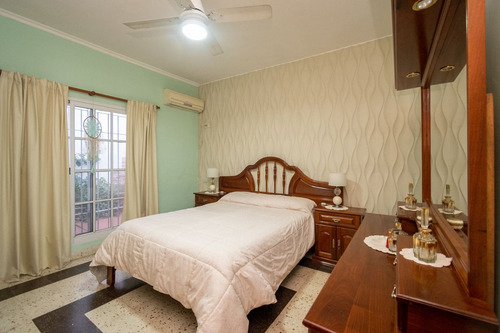 Se Vende Casa Interna Muy Grande En Barrio Roma