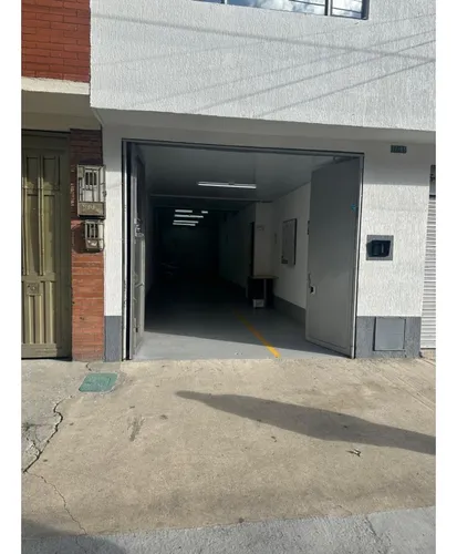 Vendo Bodega En Las Ferias, 562,50 Mts2. 3 Pisos. Bogotá.