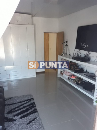 Imagen 23 de 30 de Casa En Venta - Urb. San Jorge