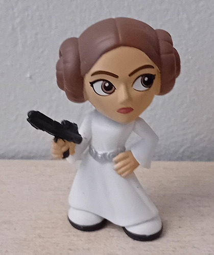 Figura Leia Star Wars Disney Mystery Mini Funko Bobble Head