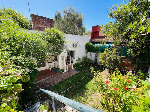 Casa De 3 Ambientes En Alquiler, En San Isidro