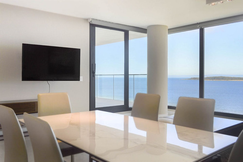Apartamento En Alquiler De Temporada En Venetian Playa Mansa (ref: Atm-6790)