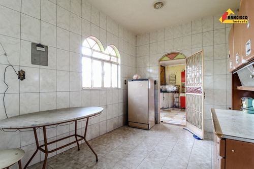 Imagem 3 de 12 de Casa À Venda, 3 Quartos, 3 Vagas, Centro - Divinópolis/mg - 30356