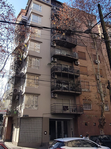 Venta De Departamento De 4 Ambientes + Terraza + Cochera En El Centro De Lanús