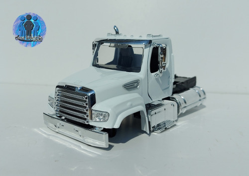 Corte De Camión Freightliner 114sd New Ray Esc. 1:32