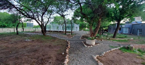 Imagen 8 de 16 de Casa De Campo C/cancha Fútbol Y Padel