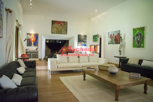 Hermosa Casa En Venta En El Golf.