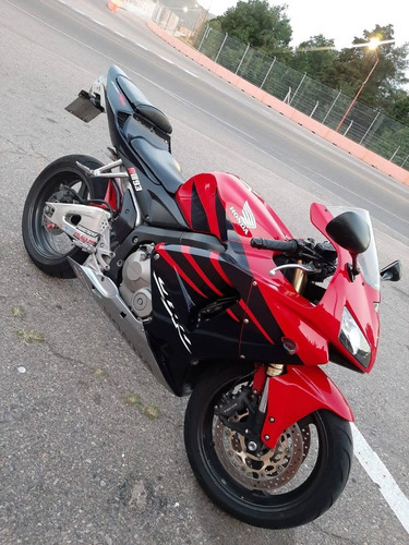 Imagen 2 de 18 de Honda Cbr 600 Rr