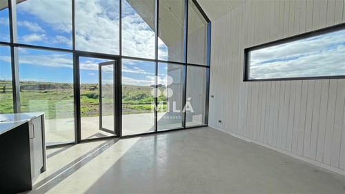 Casa En Venta De 3 Dorm. En Llanquihue