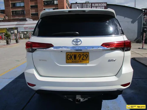 Toyota Fortuner Srv 4x2 2700cc At Aa