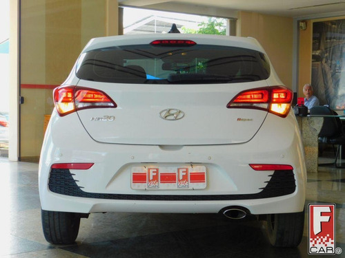 Imagem 9 de 10 de Hyundai Hb20 R Spec 1.6 Flex 16v Aut.