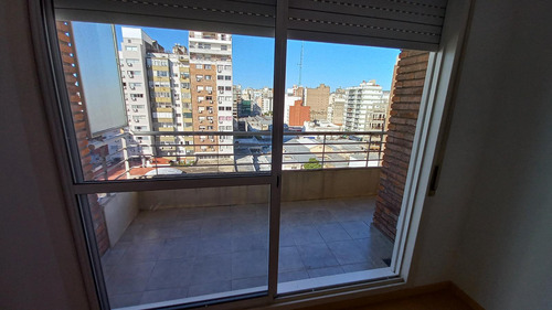 Venta Departamento 2 Dormitorios Con Balcon Muy Luminoso