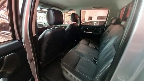 Imagen 10 de 15 de Toyota Hilux 2015 3.0 Cd Srv Cuero 171cv 4x4 - E4