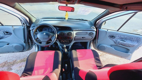 Imagen 10 de 15 de Renault Scénic 2002 1.6 Rxe Privilege