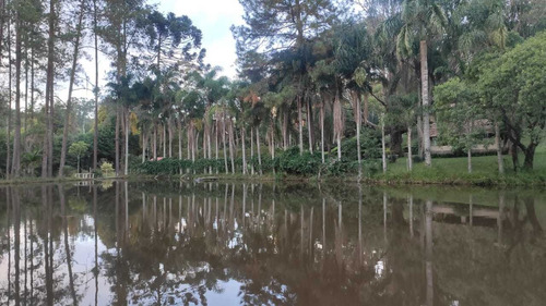 Aluguel De Chacara Sitio Para Temporada Feriados Com Piscina Interior Em São Roque Natal E Ano Novo Já Foram Alugados. Temos Disponibilidade Para Outras Datas