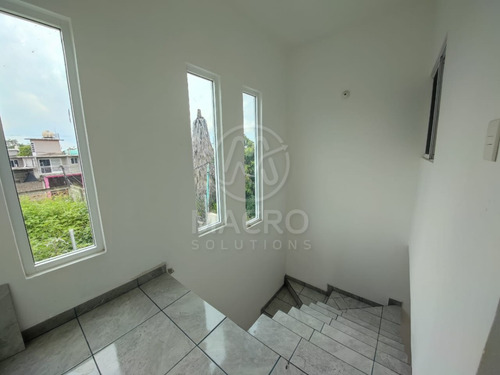 Casa En Venta En Col. Vicente Guerrero Cerca De Plaza Atrios Con 3 Recamaras