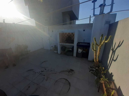 Imagen 13 de 14 de Departamento 2 Ambientes En Venta Berazategui Centro Cochera