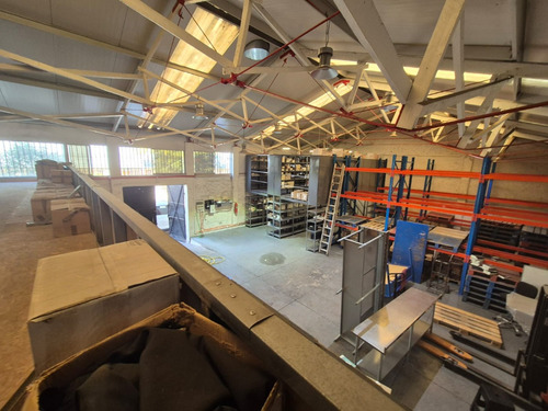 Bodega Comercial Mackenna Con Maule