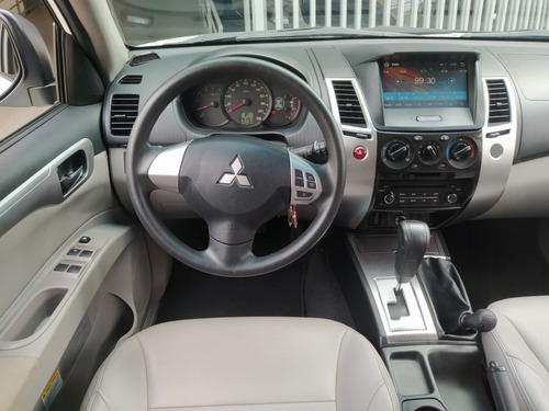 Imagem 7 de 12 de Mitsubishi Pajero 3.2 Diesel Outdoor 4x4 Automática