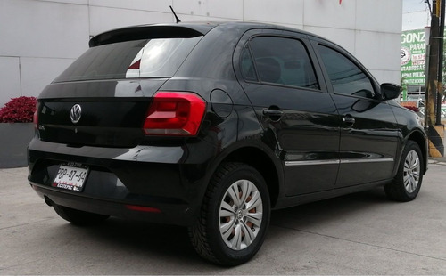 Imagen 4 de 8 de Volkswagen Gol 2017 1.6 Trendline Mt 5 P