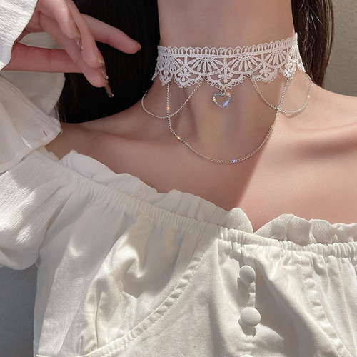 Gargantilla Gótica De Encaje Blanco Con Corazón Y Perlas