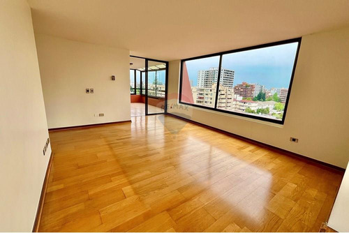 Depto En Venta Plaza Las Lilas, 3d Y 3b
