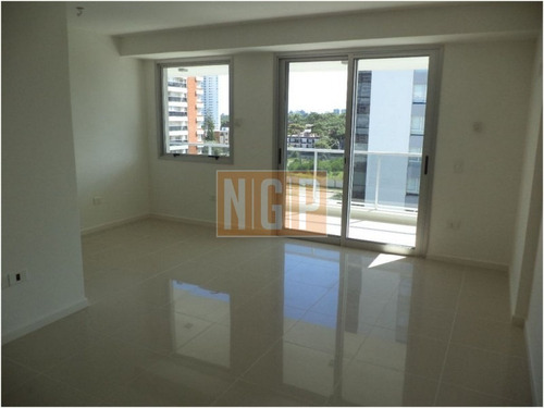 Ed Nuevo Con Servicios, Muy Cerca Del Mar. Consulte-ref:7973