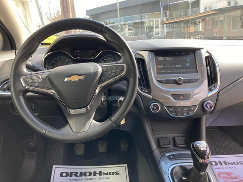 Imagen 10 de 16 de Cruze 1.4 Turbo 153cv 4 Puertas Manual Cuero Lt Año 2018