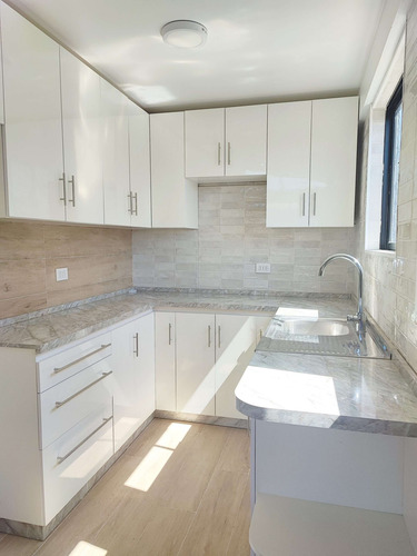 Casa Remodelada, Excelente Conexión 3d+3b+2e, Belloto Centro