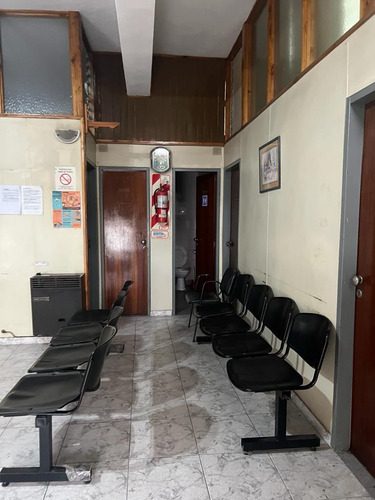 Local En Esq. Mas Casa S/ Lote Propio. Planos Aprox Pb Y 2p