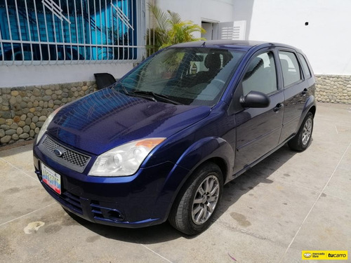 Imagen 1 de 11 de Ford Fiesta Max Automatico