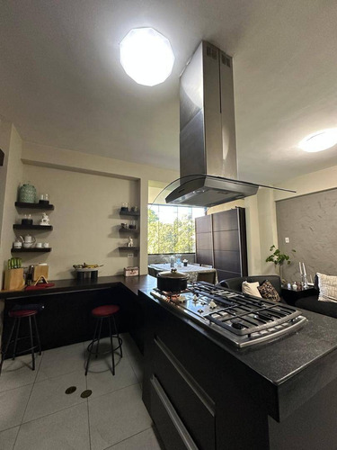 Annic Coronado Vende Apartamento En Las Chimeneas, Res. Mantova (133ms) Piso Bajo Ref. 266631