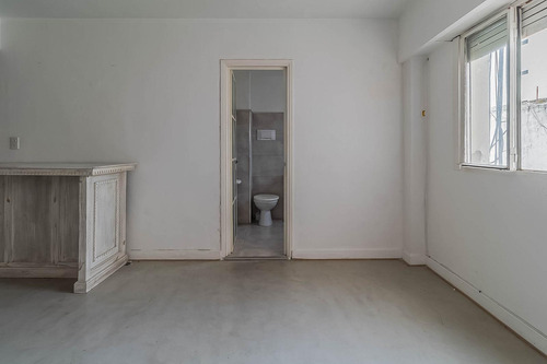 Monoambiente Refaccionado En Venta En La Calle San Luis 2800