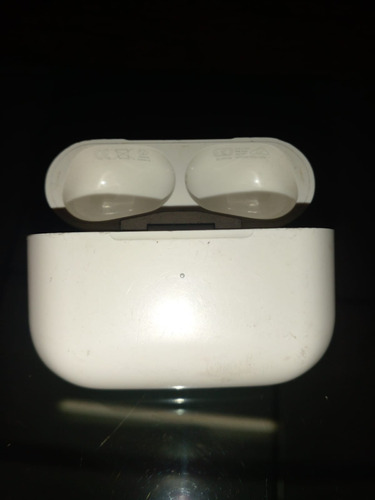 Estuche AirPods Pro Primera Generación Sin Audífonos