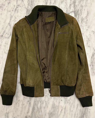 Campera Verde De Cuero Gamuza. Marca Clona! Talle 40.