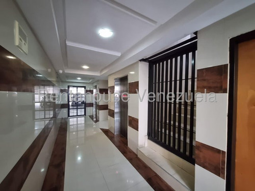 Apartamento En Venta Urb San Isidro Obra Gris 25-11942 Jja