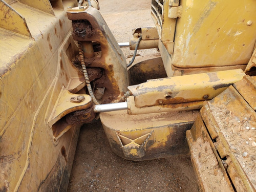 Trator De Esteiras Caterpillar D6n Ano 2011