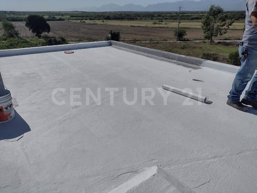 Quinta En Venta En Ejido La Esperanza En Cadereyta Jimenez