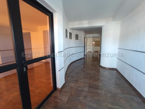 Imagen 7 de 12 de Leida Falcon Rentahouse Vende Apartamento En La Trigaleña Valencia 22-17135 Lf