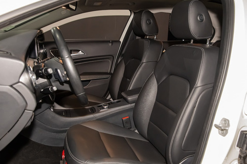 Imagen 8 de 15 de Mercedes Benz Gla250