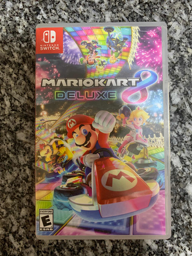 Mario Kart 8 Deluxe - Nintendo Switch - Físico