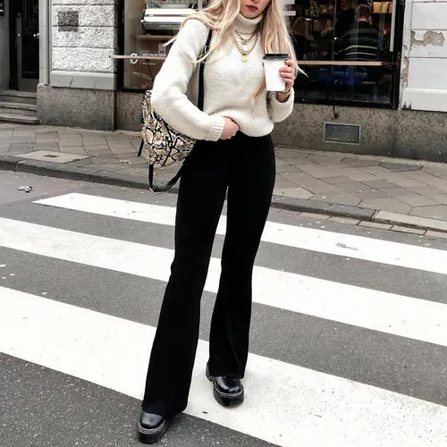 Calça flare flanelada 2025